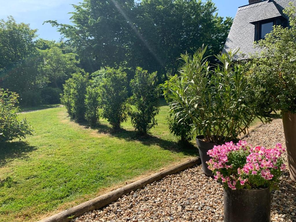 Le Bois Des Pierres Villa Conteville  Exteriör bild